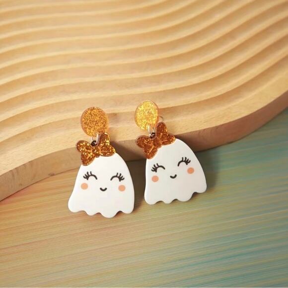 👻 🎃 Halloween Earrings, Ghost Girl‎ - Picture 1 of 2